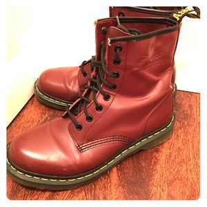 Dr. Marten original boot, size 9